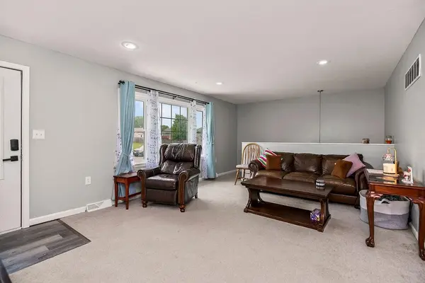 1712 Russell RD, Pleasant Hill, MO 64080