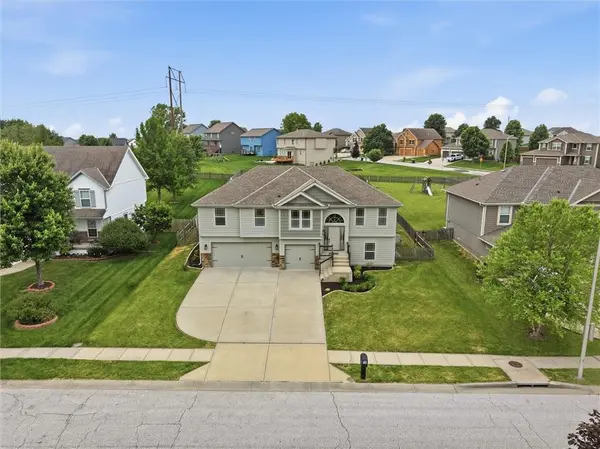 11208 N Manchester AVE, Kansas City, MO 64157