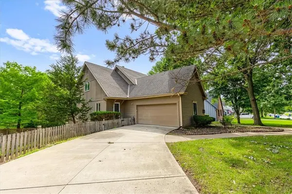 10263 Garnett ST, Overland Park, KS 66214