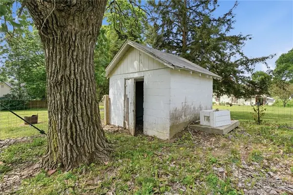 404 Salem RD, Excelsior Springs, MO 64024