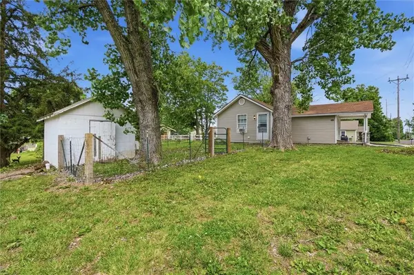 404 Salem RD, Excelsior Springs, MO 64024