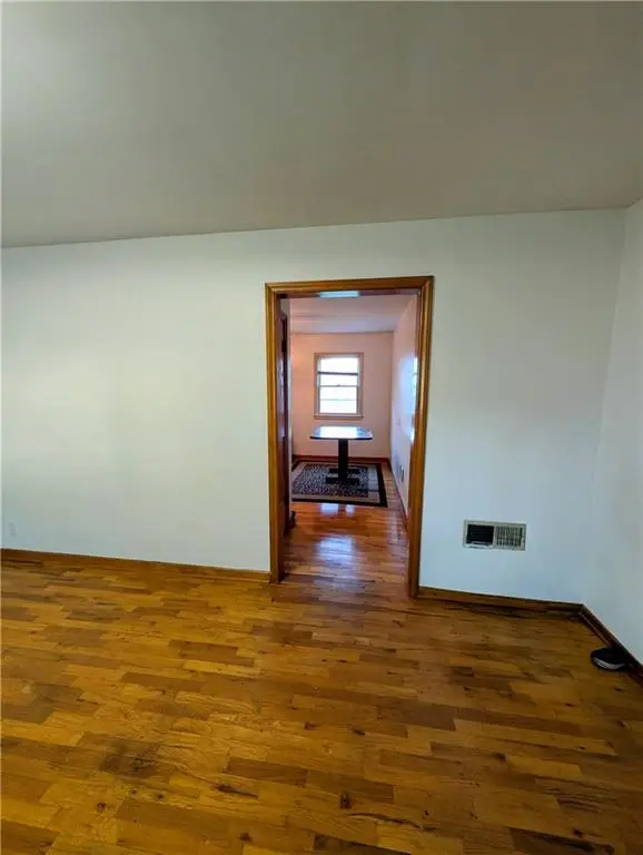 3327 Seneca ST, St Joseph, MO 64507