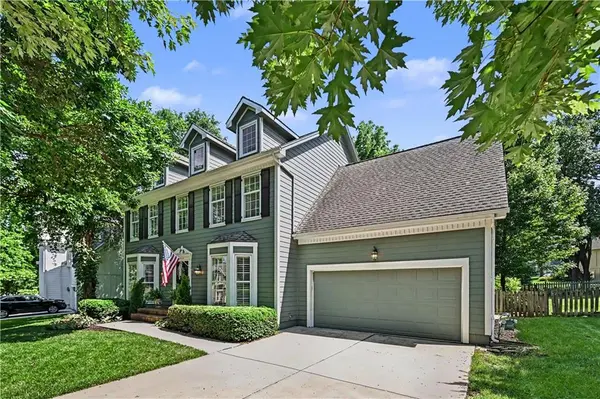 4949 W 129th TER, Leawood, KS 66209