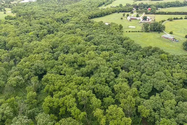 00000 Wild Horse RD, Lawrence, KS 66044