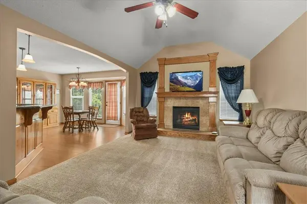16914 Meadow Creek CT, Belton, MO 64012