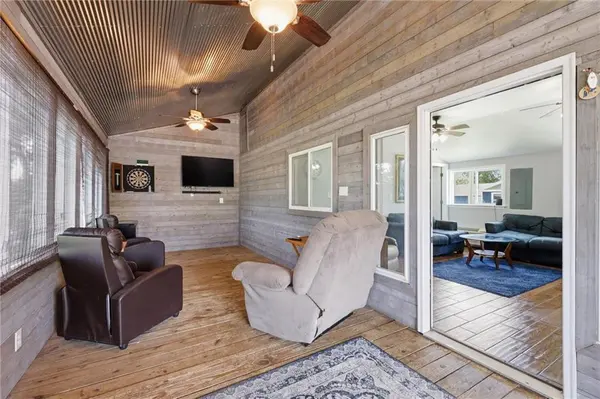 25619 S Lake Annette RD, Freeman, MO 64746