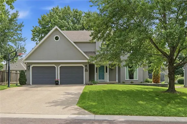11705 Craig ST, Overland Park, KS 66210