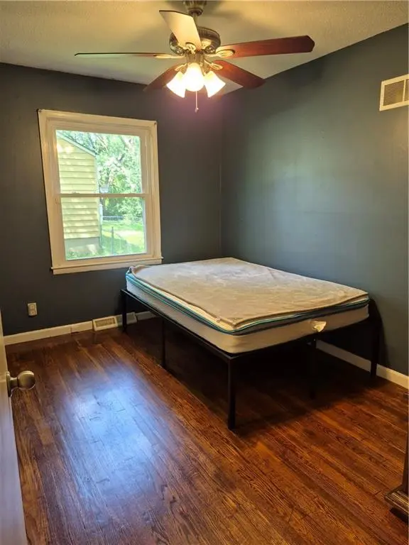 4318 N Lister AVE, Kansas City, MO 64117