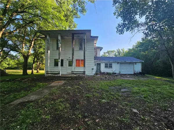 611 W Samuel ST, Hamilton, MO 64644