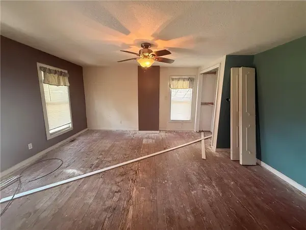 1917 Jones ST, St Joseph, MO 64501