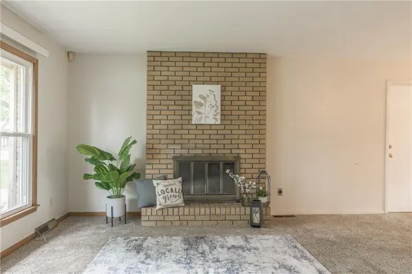 1707 NE 75th ST, Gladstone, MO 64118