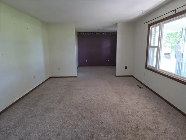 27429 N 59 HWY, Garnett, KS 66032