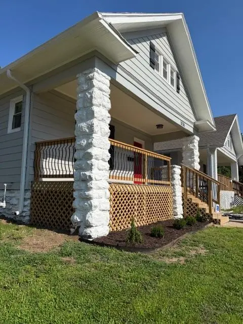 3720 Wayne AVE, Kansas City, MO 64109