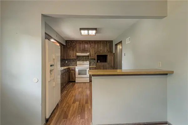 16307 Spring Valley RD, Belton, MO 64012