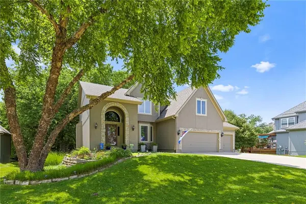 6044 Brownridge DR, Shawnee, KS 66218