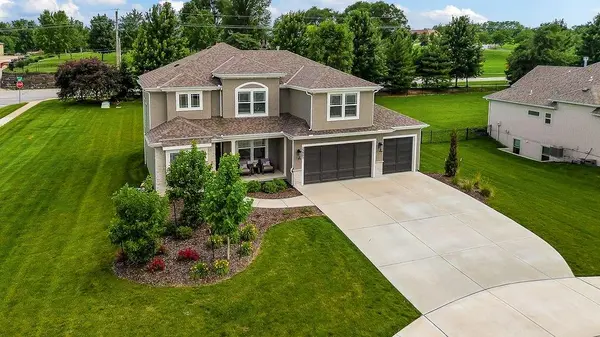 23905 W 70th TER, Shawnee, KS 66226