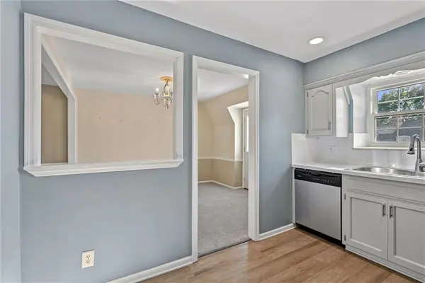 5717 METCALF CT, Overland Park, KS 66202