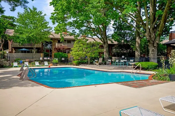 8740 Metcalf AVE #203, Overland Park, KS 66212