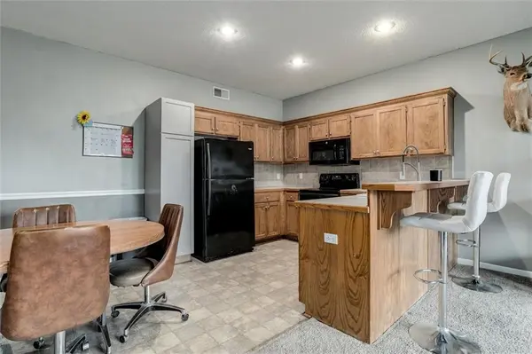 22615 W 76th TER, Shawnee, KS 66227