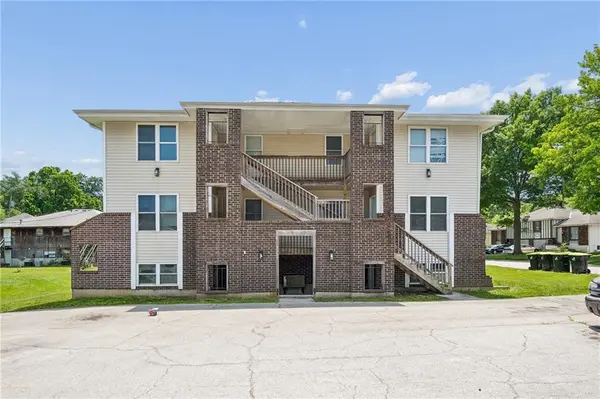 9201 E 54th ST, Raytown, MO 64133