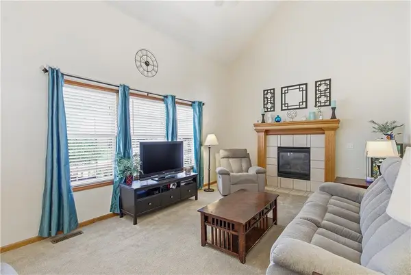 1105 NW LONG DR, Grain Valley, MO 64029