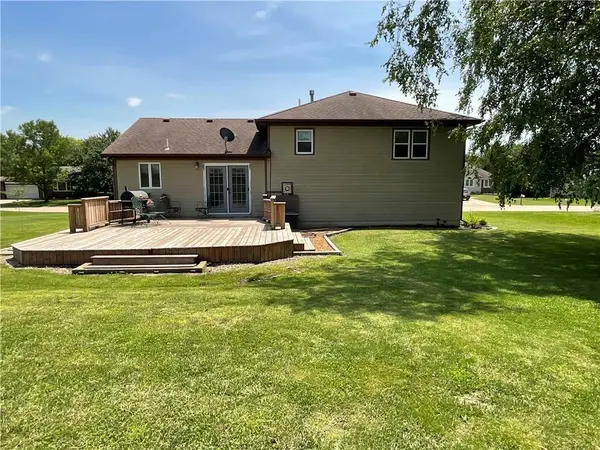 1103 E 2nd TER, Cameron, MO 64429