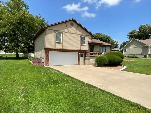 1103 E 2nd TER, Cameron, MO 64429