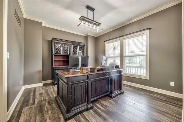 24020 W 80th ST, Lenexa, KS 66227