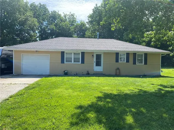 305 Renee LN,  Garden City,  MO 64747