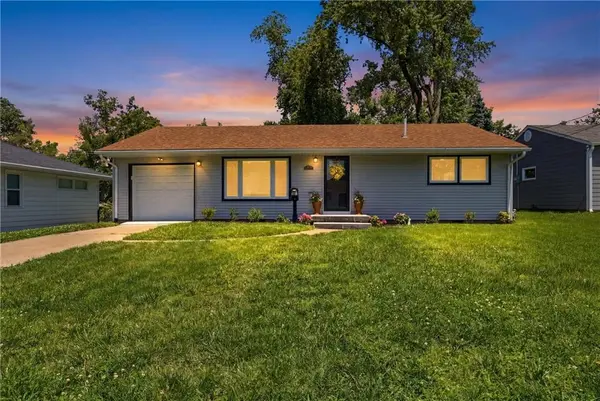 12718 W 92 ST,  Lenexa,  KS 66215