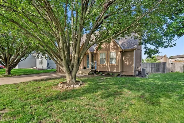 741 N Poplar ST, Gardner, KS 66030