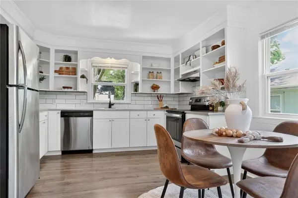 8525 England ST, Overland Park, KS 66212