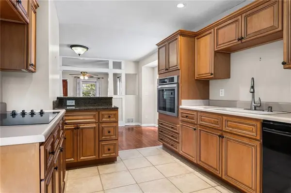 1019 E 21st AVE, North Kansas City, MO 64116