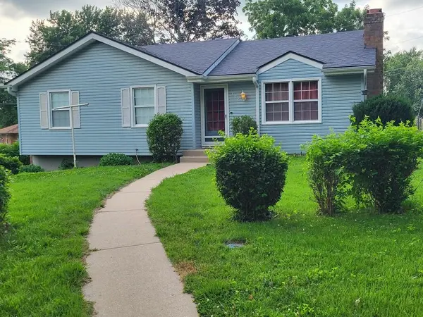 802 N King AVE, Harrisonville, MO 64701