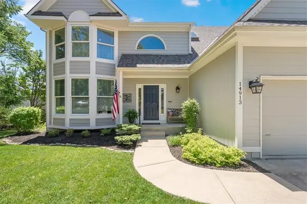 14913 W 124th TER, Olathe, KS 66062