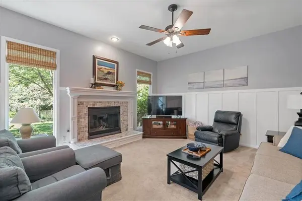 14913 W 124th TER, Olathe, KS 66062