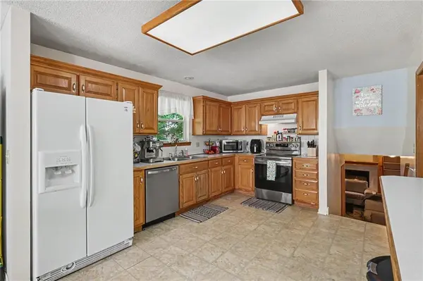 9908 W 51st ST, Merriam, KS 66203