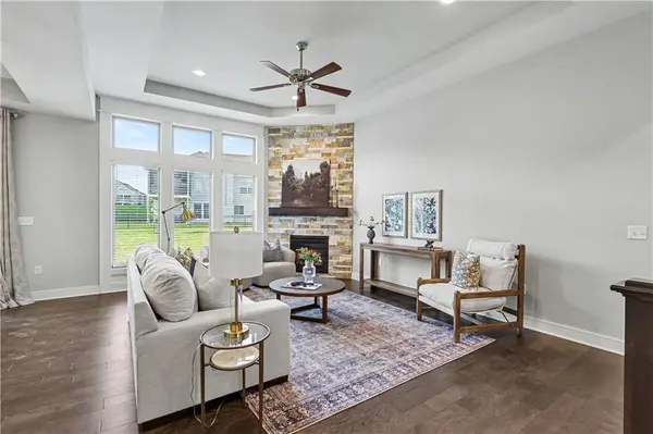 21739 W 116th TER, Olathe, KS 66061