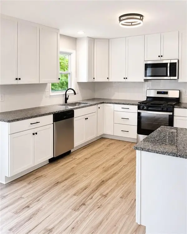 17008 E 2nd ST, Independence, MO 64056