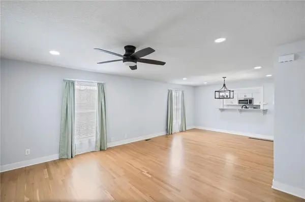 32935 W 83rd ST, De Soto, KS 66018