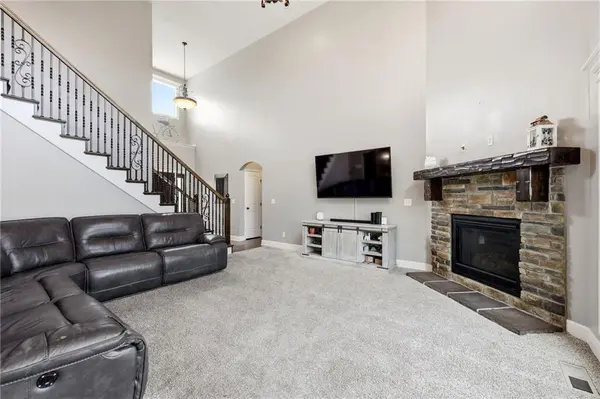 1217 Hillmann LN, Warrensburg, MO 64093