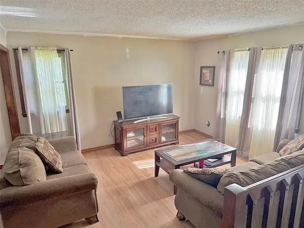 3004 NW Milford PL, Blue Springs, MO 64015
