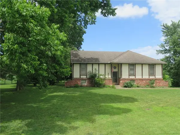 10610 W 170th TER,  Overland Park,  KS 66221