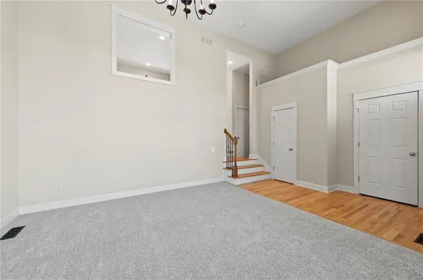 2909 Swift ST, North Kansas City, MO 64116