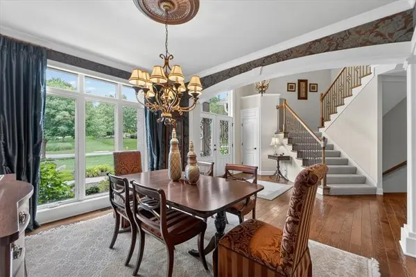 20805 W 91 TER, Lenexa, KS 66220
