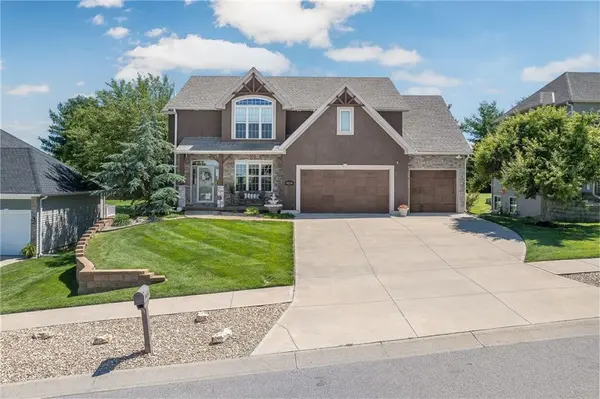 4614 Corinth DR, St Joseph, MO 64506
