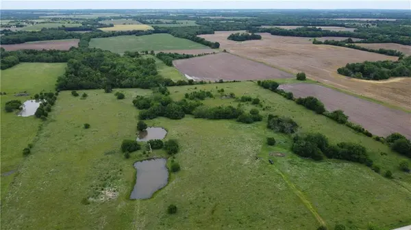 000 Wagon RD, Mapleton, KS 66754