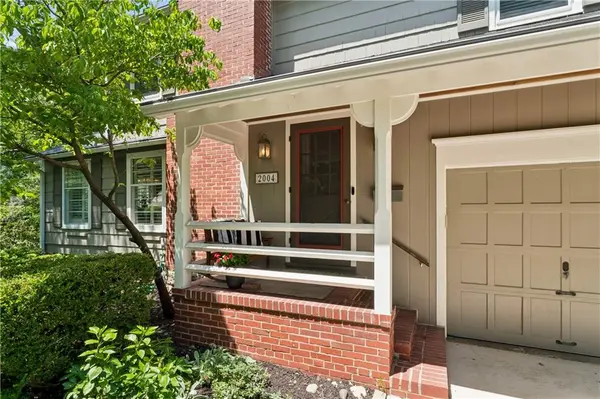 2004 W 50th ST, Westwood Hills, KS 66205