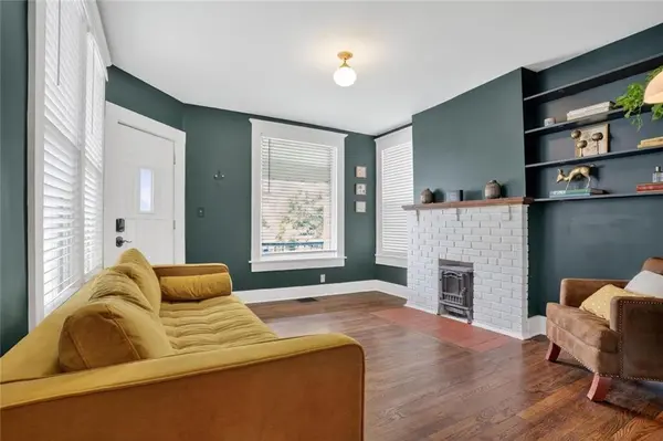 3917 Central ST, Kansas City, MO 64111