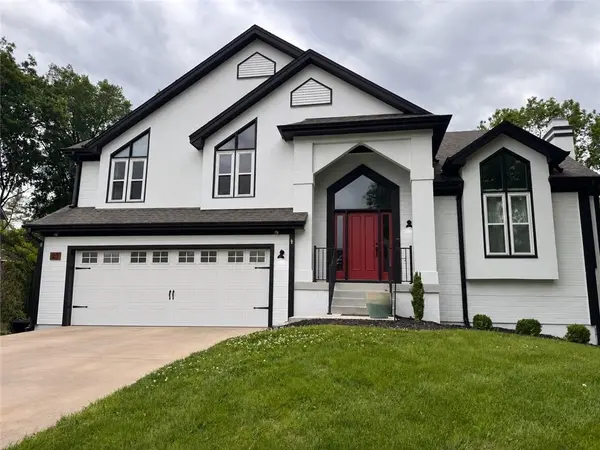 723 Cottonwood LN, Liberty, MO 64068